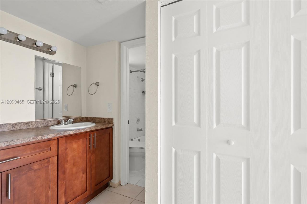 8870 Fontainebleau Blvd , Unit 503, Miami, FL 33172 Photo