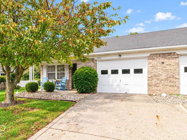 6381 Village Oak Court , Indianapolis, IN 46236