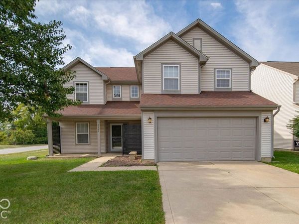 2040 St Clifford Drive , Indianapolis, IN 46239