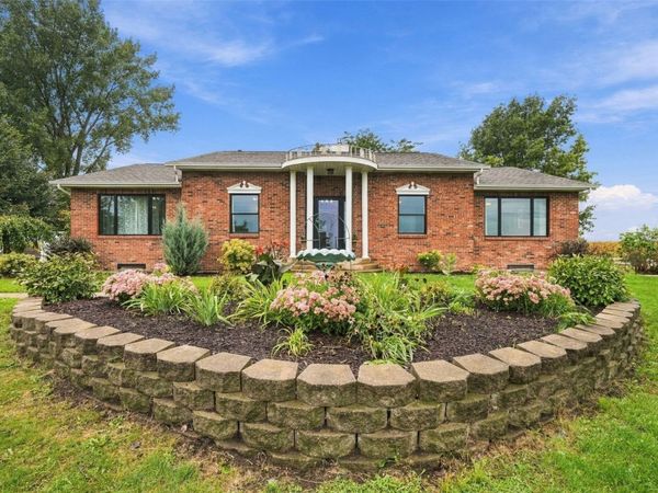 4440 Schultz Road , Center Point, IA 52213