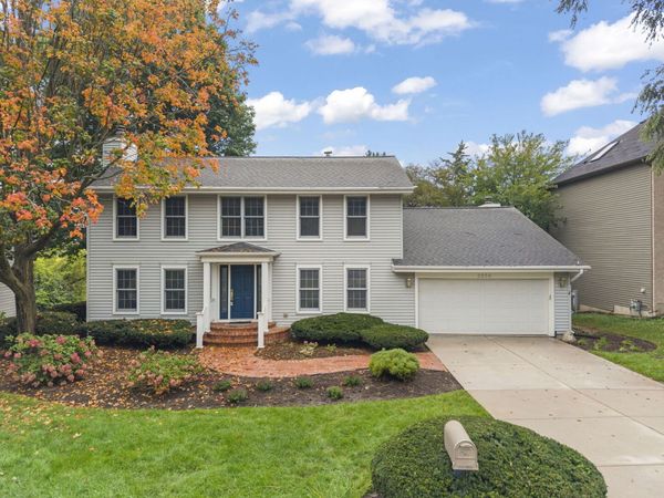 2256 Ridgewood Road , Lisle, IL 60532