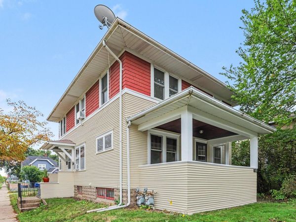 595 Syndicate Street N, Saint Paul, MN 55104