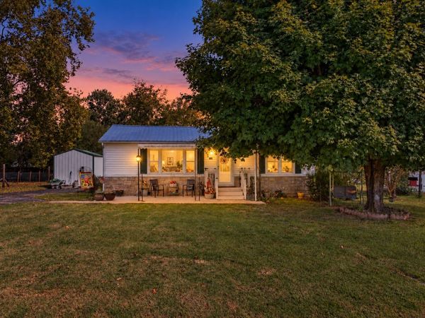 105 Wells St , Estill Springs, TN 37330