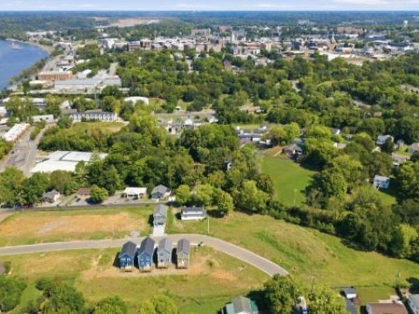 31 Dixon Dr , Clarksville, TN 37040