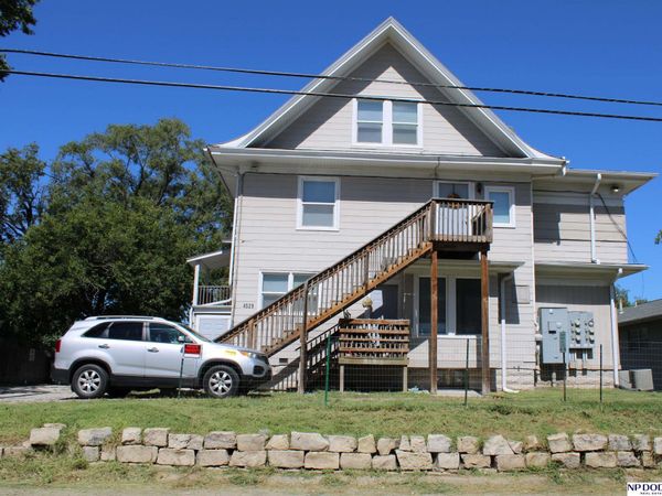 4529 Holdrege Street, Lincoln, NE 68503
