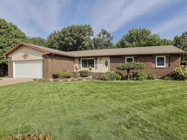 11611 Whittington Circle, Mishawaka, IN 46545