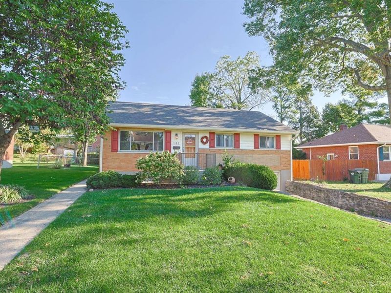 181 Ireland Avenue, Greenhills, OH 45218 Photo 2