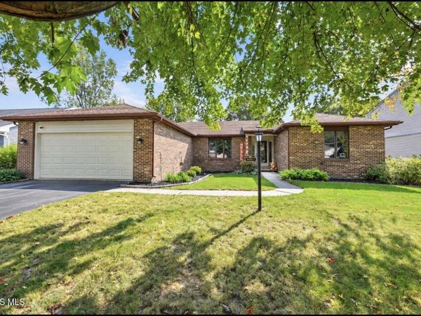 6857 Greentree Lane , Maumee, OH 43537