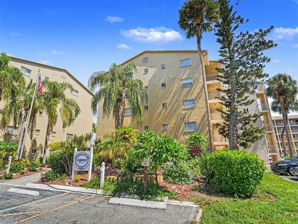 3785 LAKE BAYSHORE DRIVE , Unit H-405, BRADENTON, FL 34205