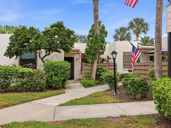 509 LAKESIDE DRIVE , Unit 509, BRADENTON, FL 34210