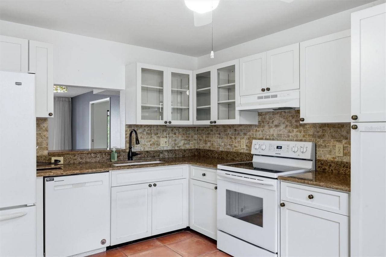 509 Lakeside Drive , Unit 509, Bradenton, FL 34210 Photo