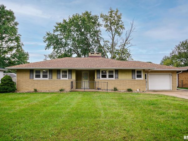 130 CLARK Street, Morton, IL 61550
