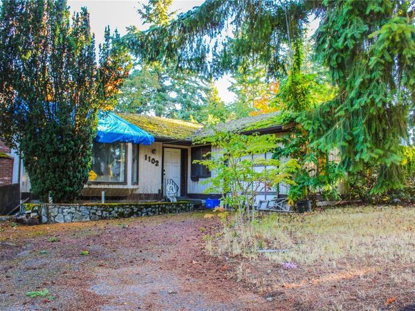 1102 Marchant Rd , Central Saanich, BC V8M 1G1