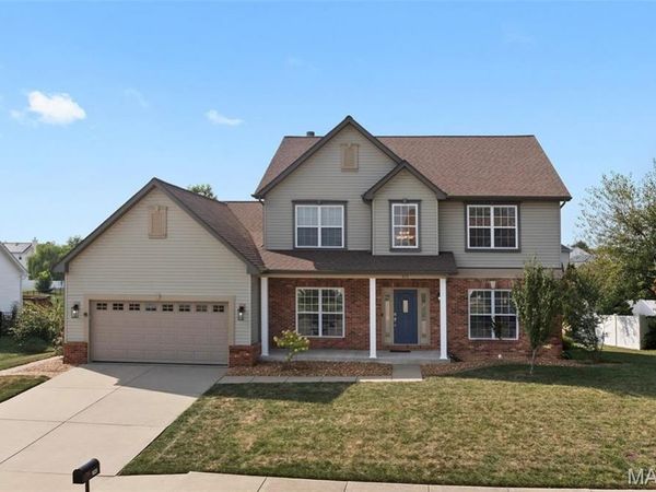 923 Saint Nicholas Drive, O'Fallon, IL 62269