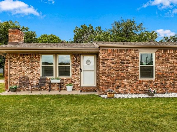 1512 Cobb Street, Bridgeport, TX 76426