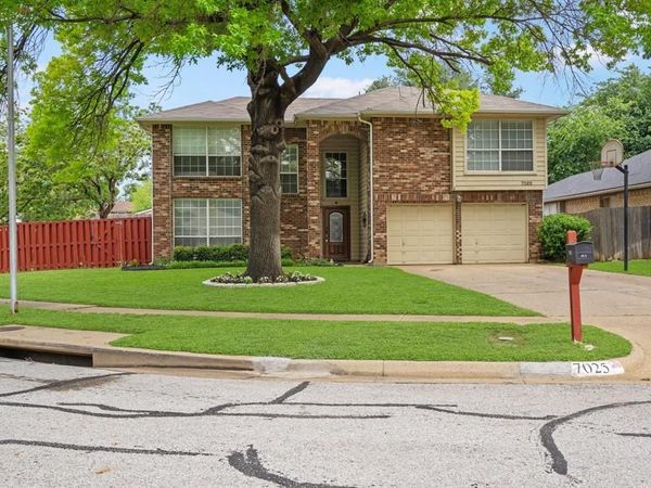 7025 Escondido Drive, Arlington, TX 76016