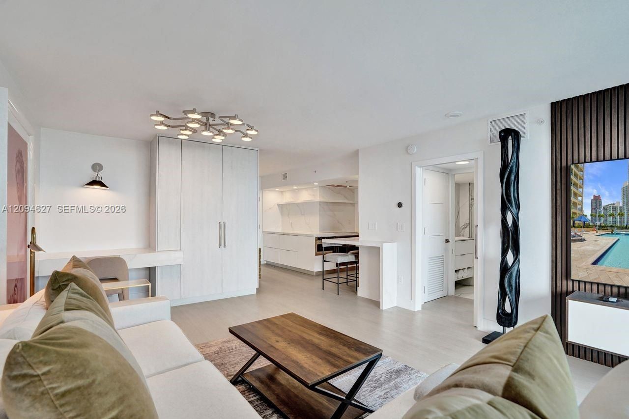90 Alton Rd , Unit 2407, Miami Beach, FL 33139 Photo