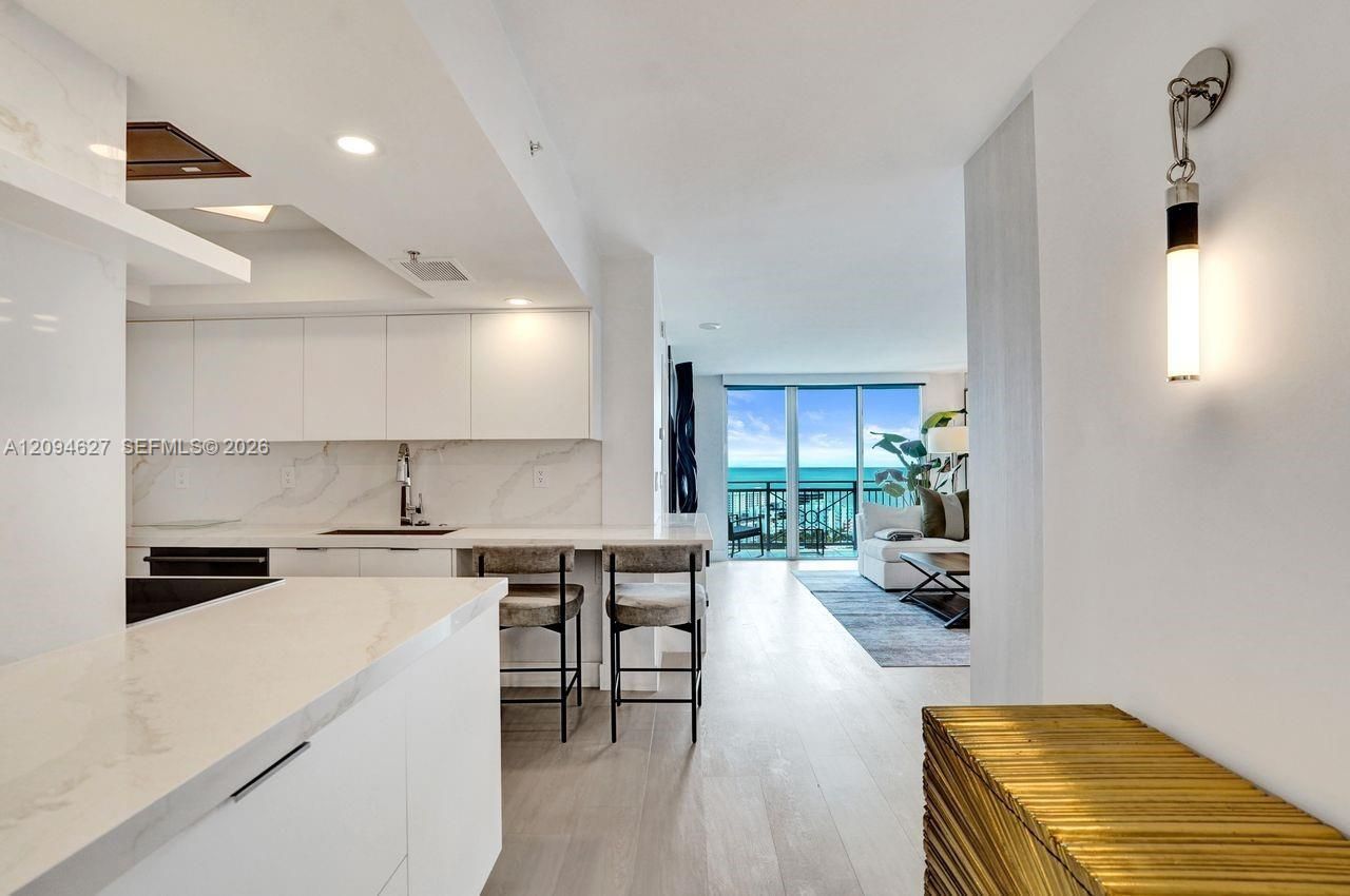 90 Alton Rd , Unit 2407, Miami Beach, FL 33139 Photo