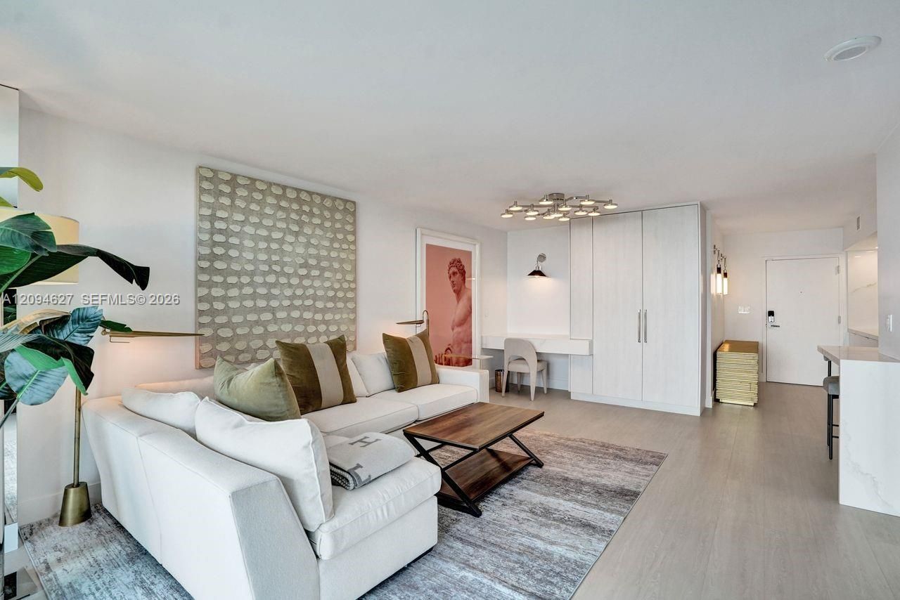 90 Alton Rd , Unit 2407, Miami Beach, FL 33139 Photo