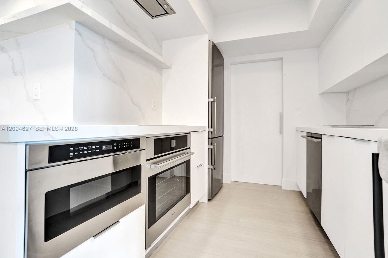 90 Alton Rd , Unit 2407, Miami Beach, FL 33139 Photo