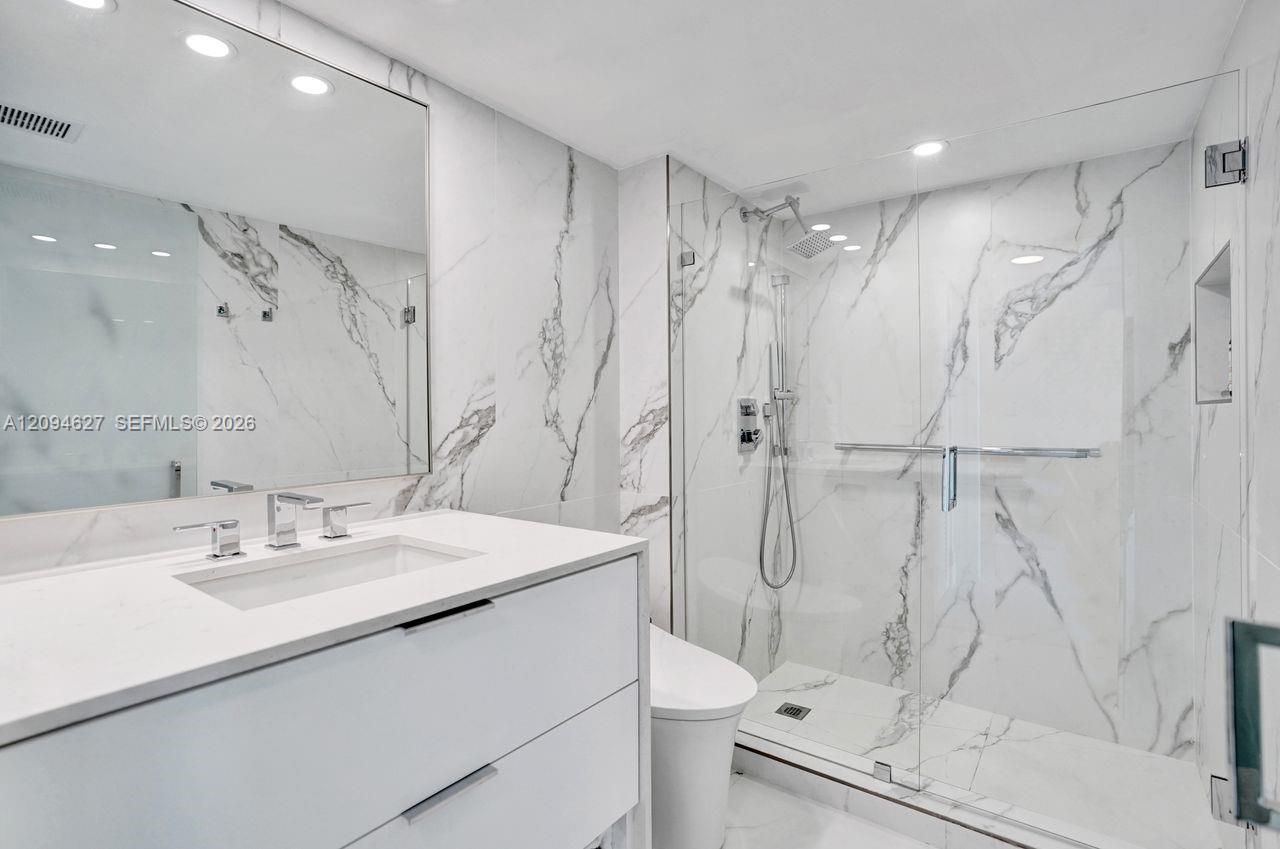 90 Alton Rd , Unit 2407, Miami Beach, FL 33139 Photo