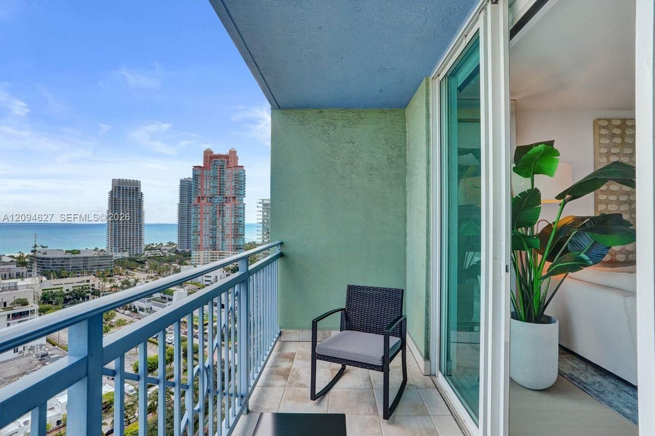 90 Alton Rd , Unit 2407, Miami Beach, FL 33139 Photo