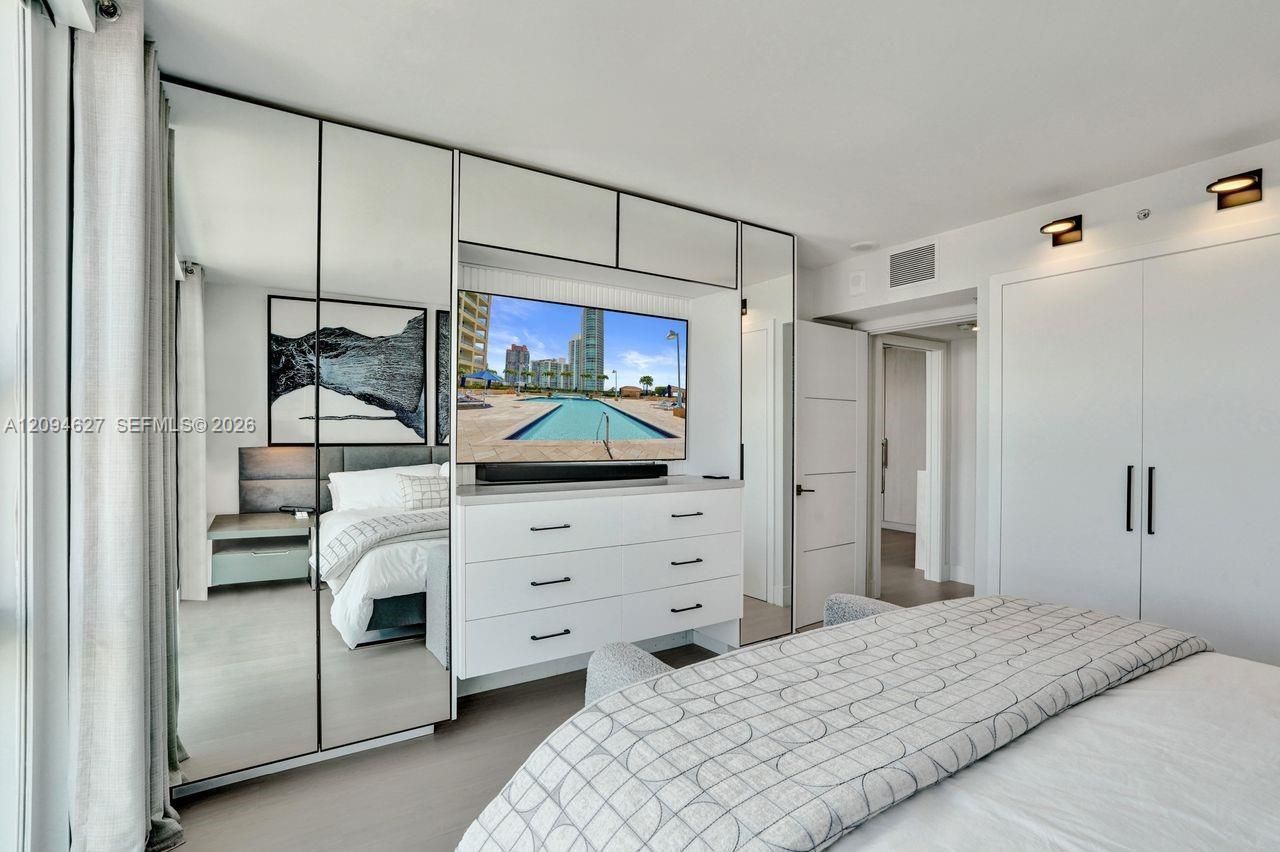 90 Alton Rd , Unit 2407, Miami Beach, FL 33139 Photo