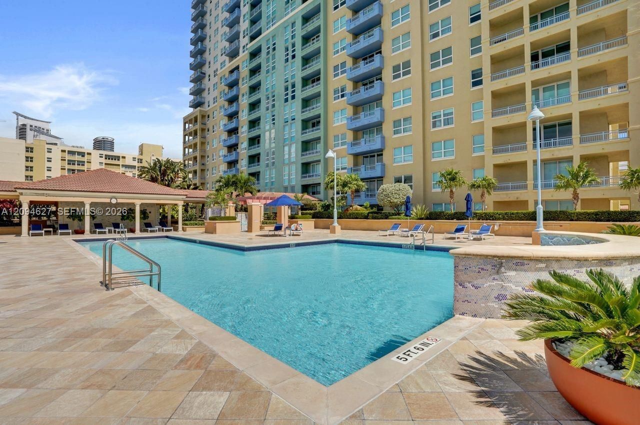 90 Alton Rd , Unit 2407, Miami Beach, FL 33139 Photo