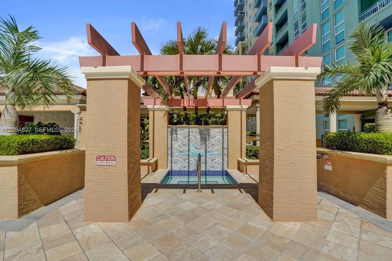 90 Alton Rd , Unit 2407, Miami Beach, FL 33139 Photo