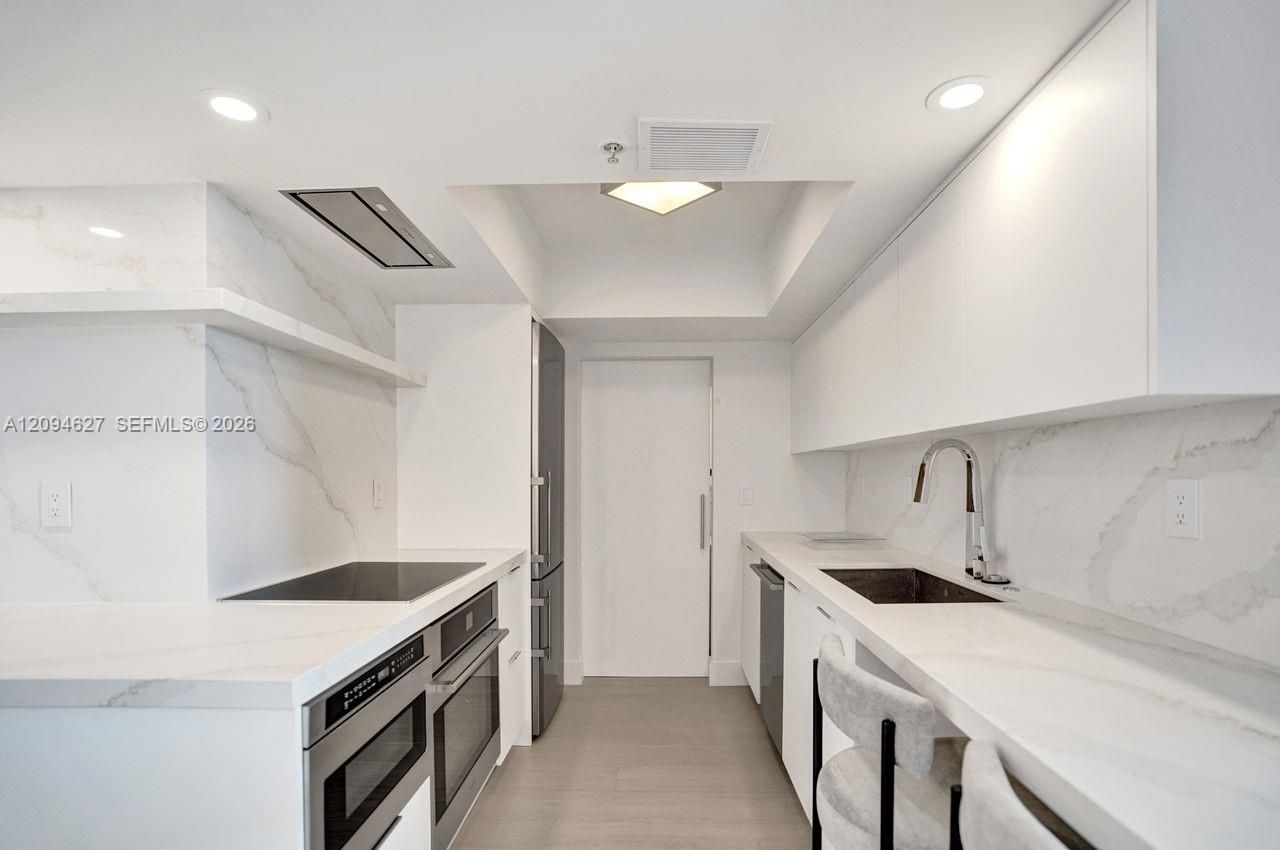 90 Alton Rd , Unit 2407, Miami Beach, FL 33139 Photo
