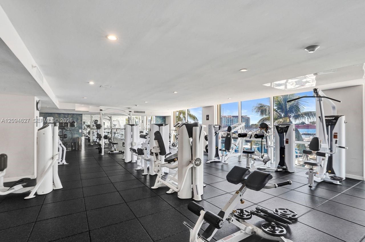 90 Alton Rd , Unit 2407, Miami Beach, FL 33139 Photo
