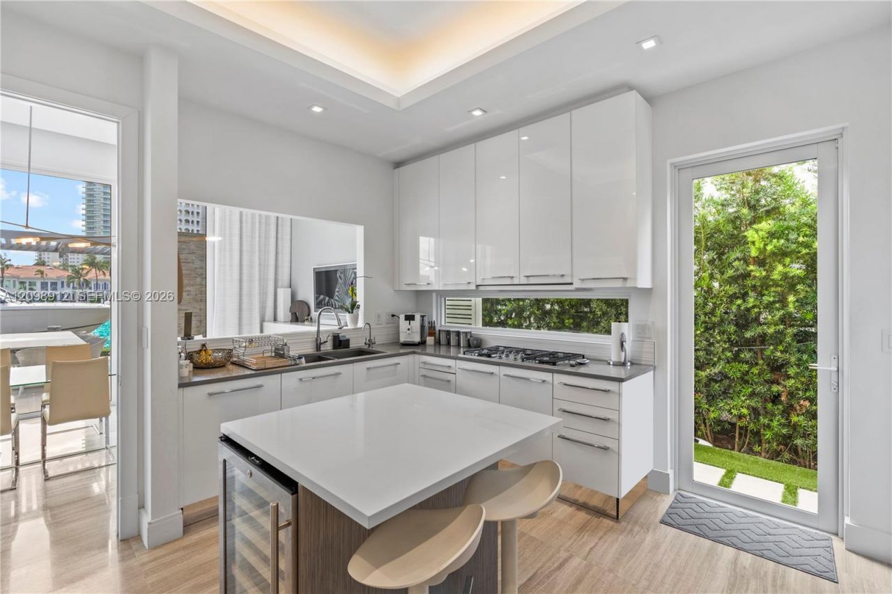 224 S Island , Golden Beach, FL 33160 Photo