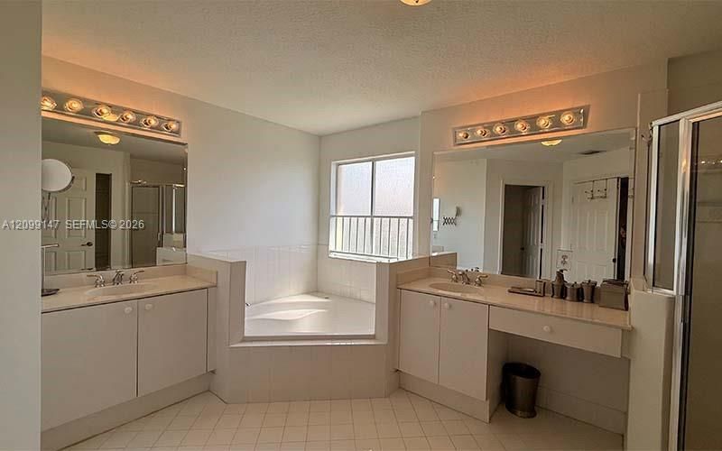 11510 NW 67th Ter, Doral, FL 33178 Photo