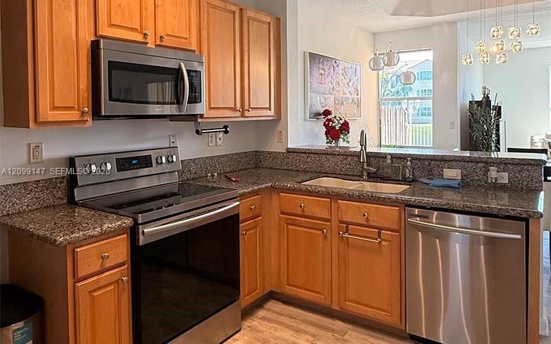 11510 NW 67th Ter, Doral, FL 33178 Photo