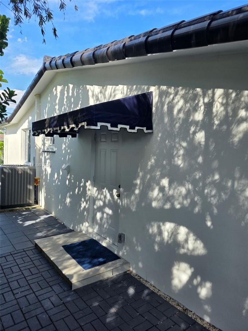 9345 SW 46th Ter , Miami, FL 33165 Photo