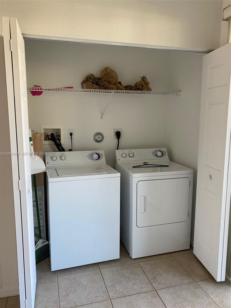 675 NW 42nd Ave , Unit 675, Plantation, FL 33317 Photo