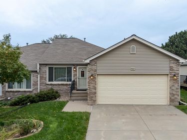 901 Phillips Drive, Lincoln, NE 68521