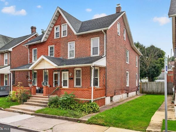 206 CHARLES STREET, COATESVILLE, PA 19320