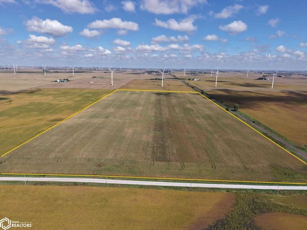 100th St., Garden City, IA 50154