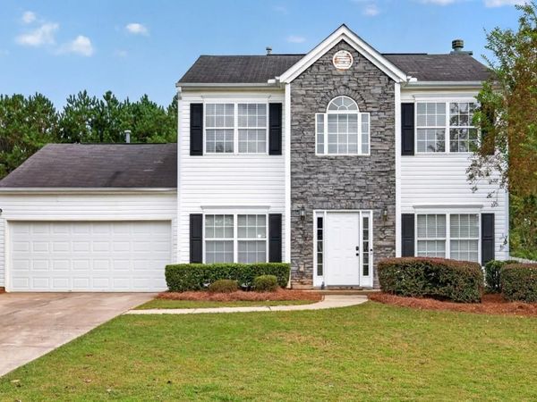 909 Milton Circle, Loganville, GA 30052