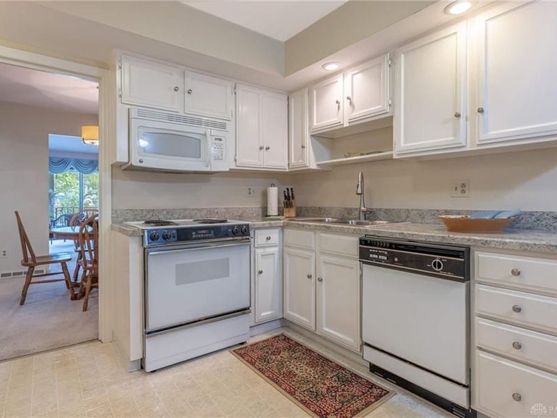 5401 Landau Drive, Unit 16, Kettering, OH 45429 Photo 8