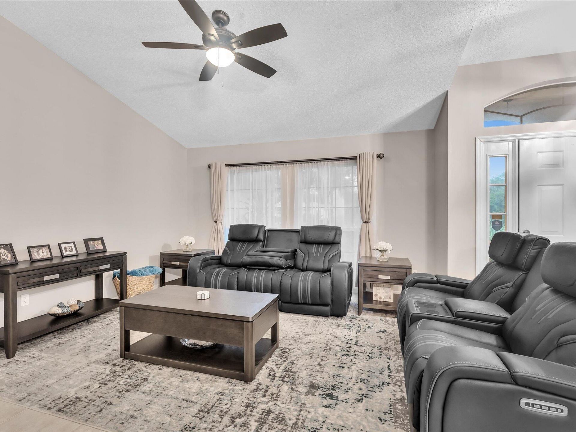 1918 SW Bellevue Avenue, Port Saint Lucie, FL 34953 Photo