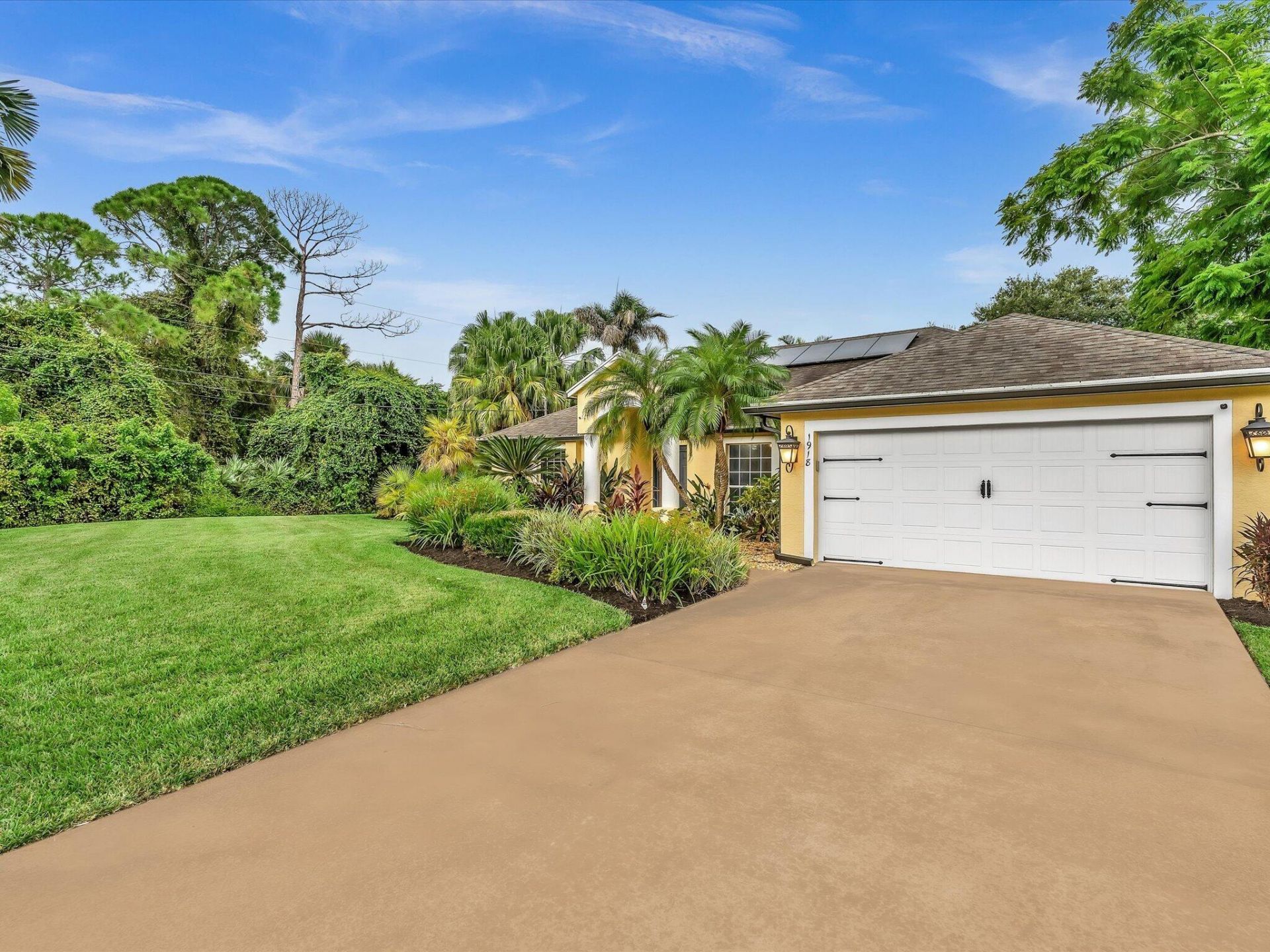 1918 SW Bellevue Avenue, Port Saint Lucie, FL 34953 Photo