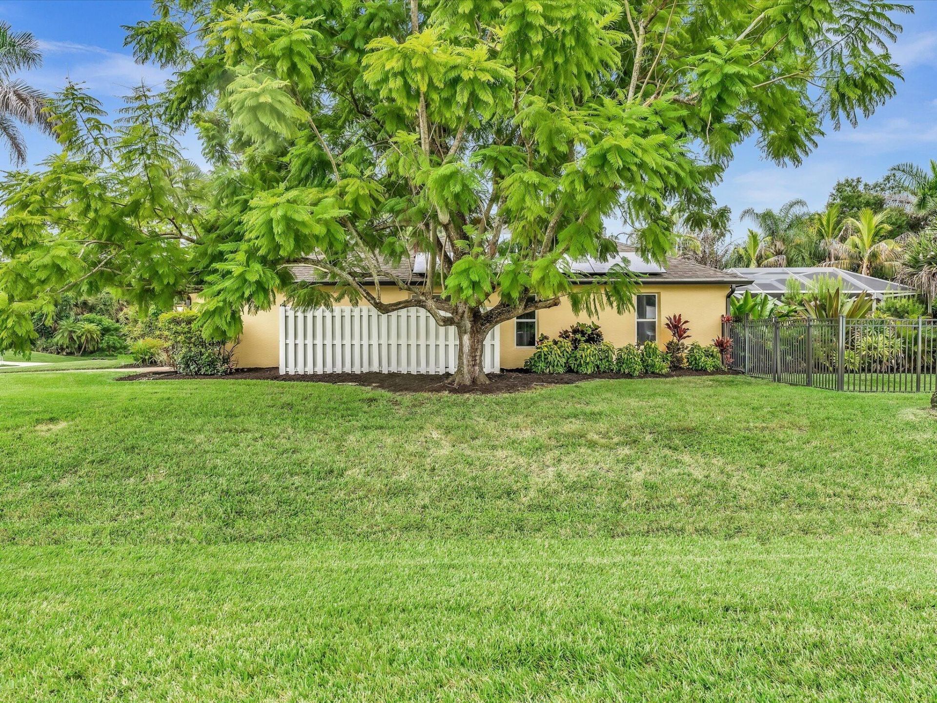 1918 SW Bellevue Avenue, Port Saint Lucie, FL 34953 Photo