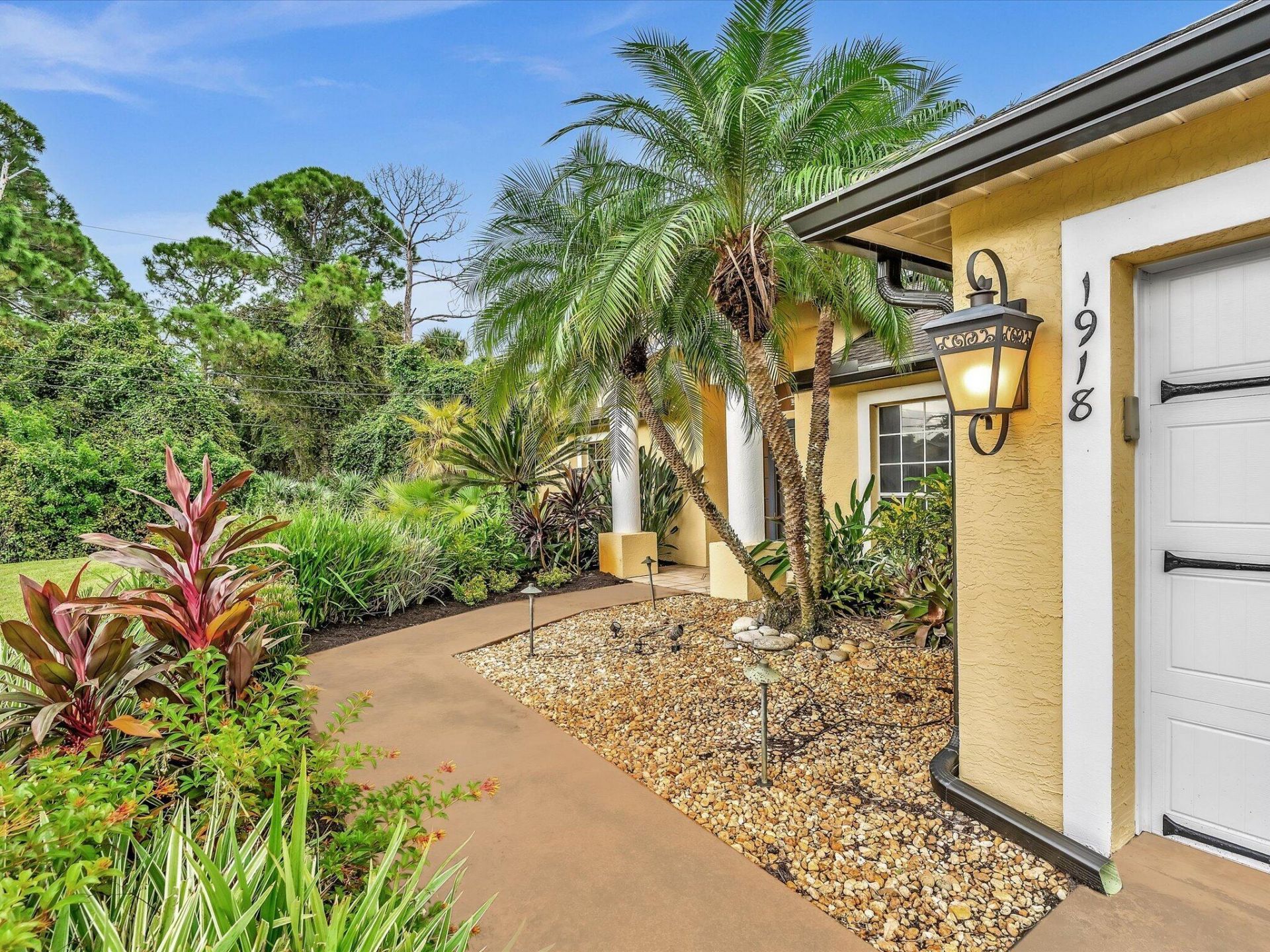 1918 SW Bellevue Avenue, Port Saint Lucie, FL 34953 Photo