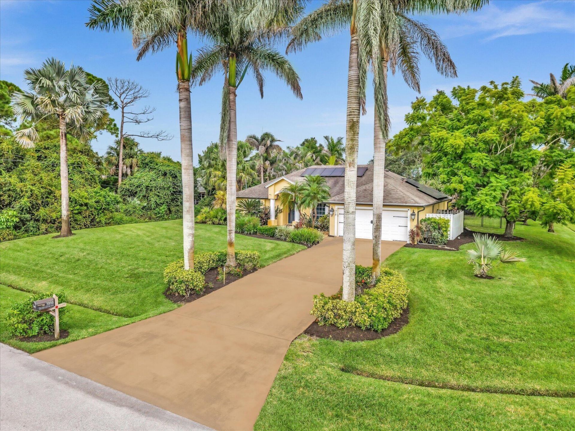 1918 SW Bellevue Avenue, Port Saint Lucie, FL 34953 Photo