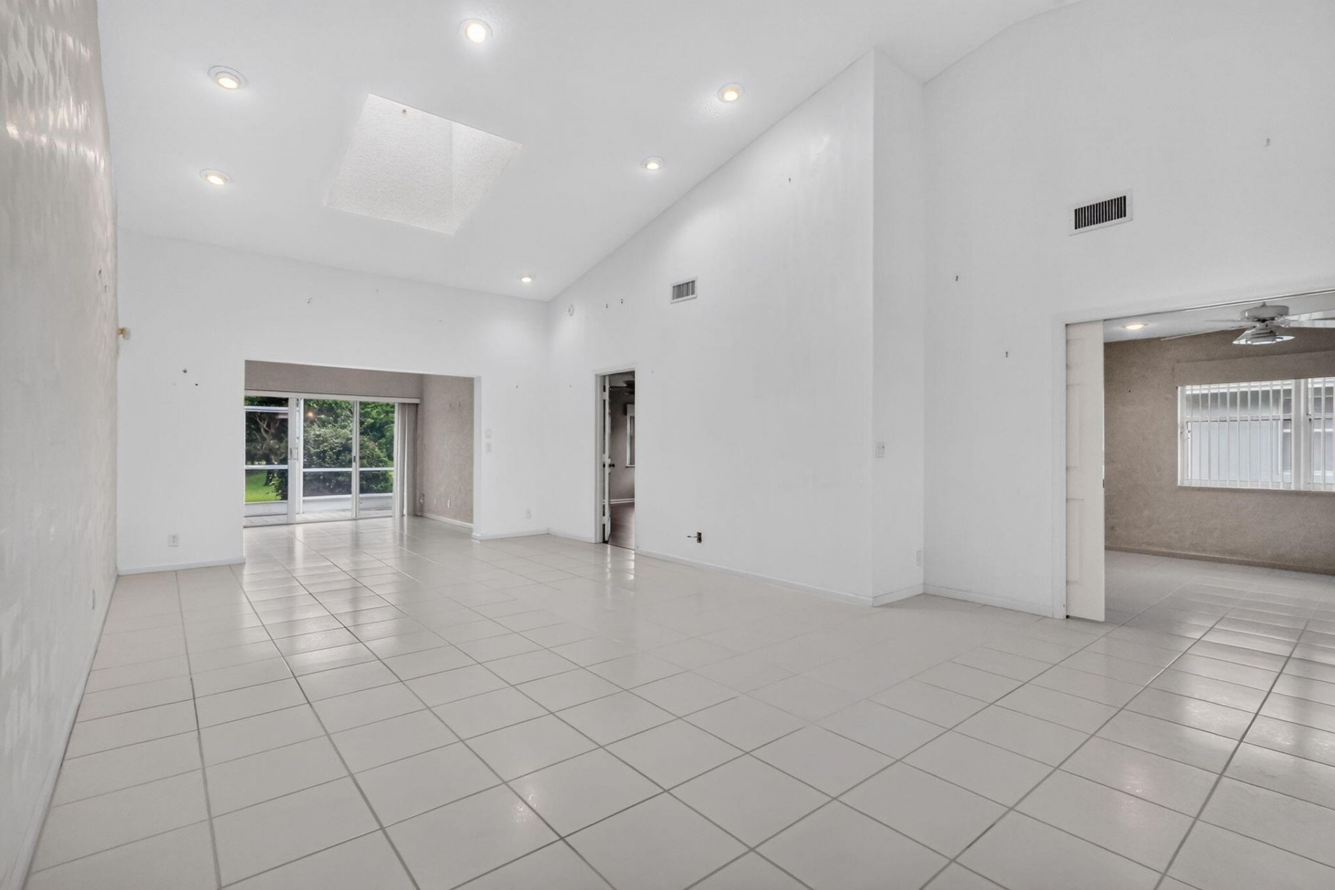 7136 Summer Tree Drive, Boynton Beach, FL 33437 Photo