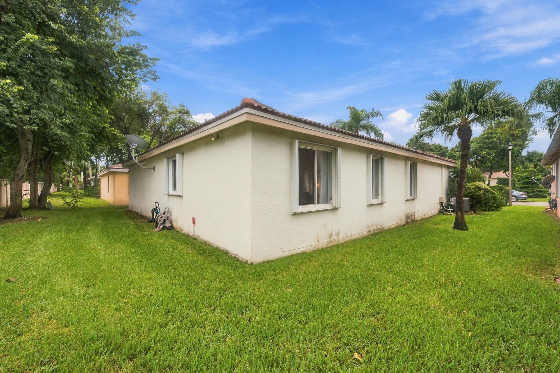 7852 NW 77th Avenue, Tamarac, FL 33321 Photo