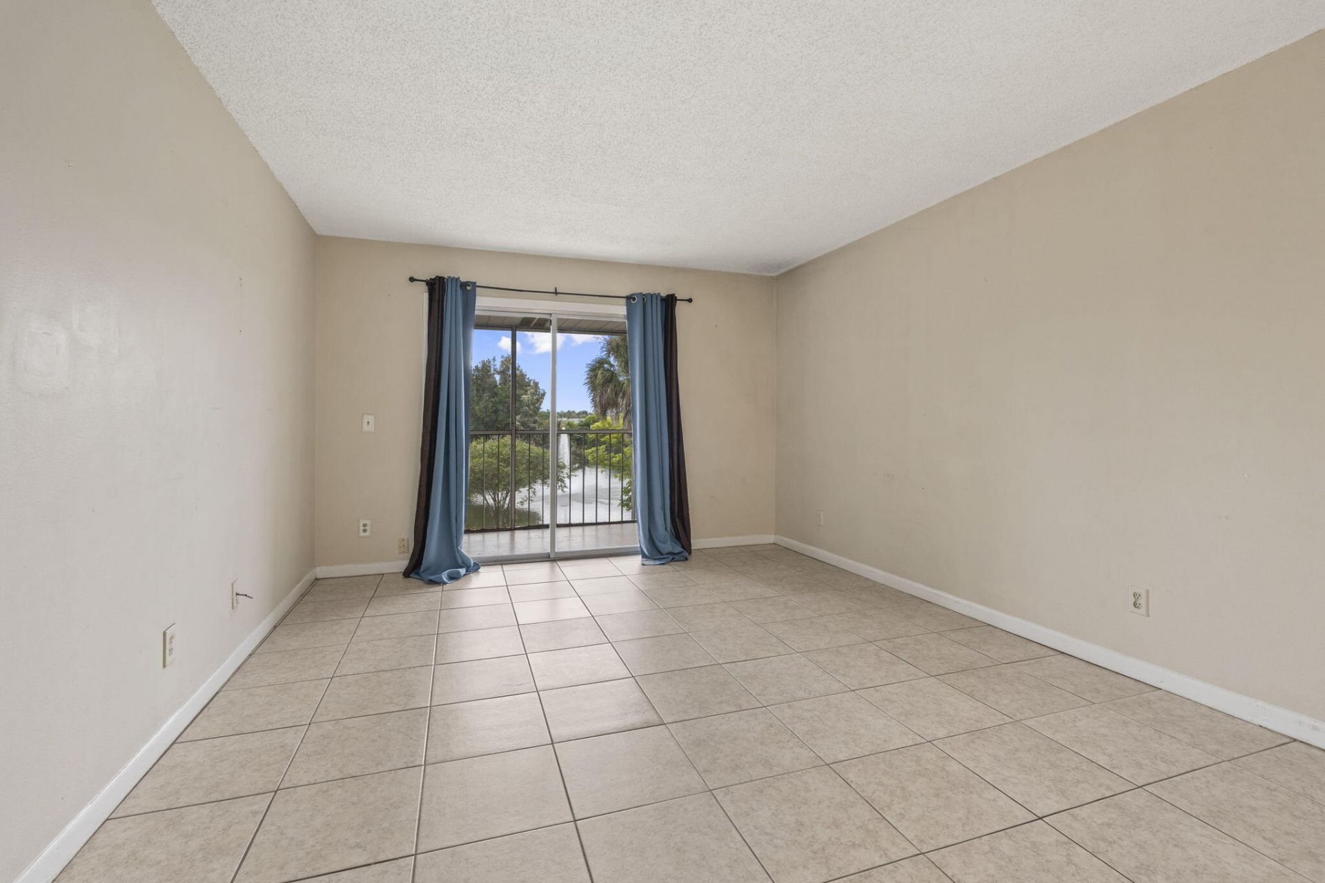 333 SE Martin Avenue, Unit 5-7, Stuart, FL 34996 Photo