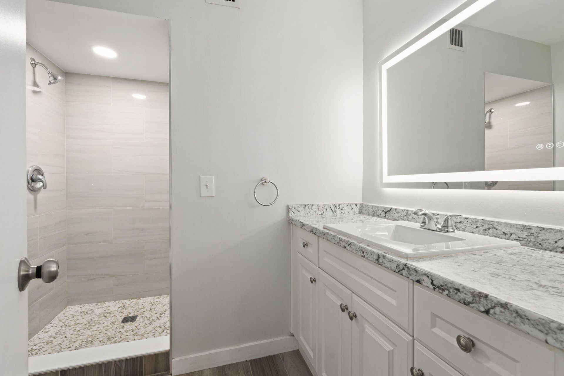 333 SE Martin Avenue, Unit 5-7, Stuart, FL 34996 Photo